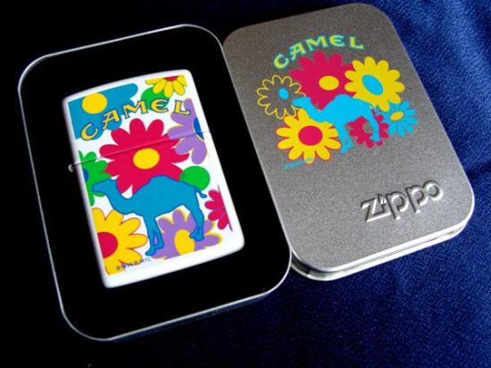 Zapalovač Zippo Camel Flower Power