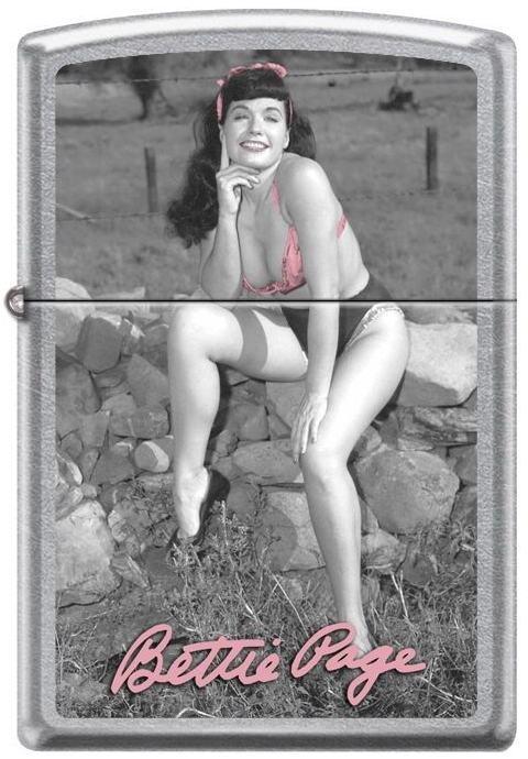 Zapalovač Zippo 3331 Bettie Page